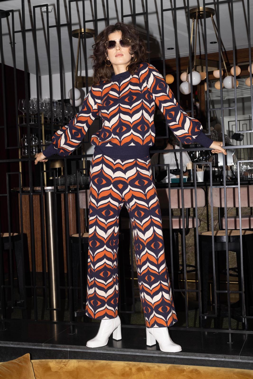 vintage jumper - knitted set -חליפה שרוגה בפרינט רטרו